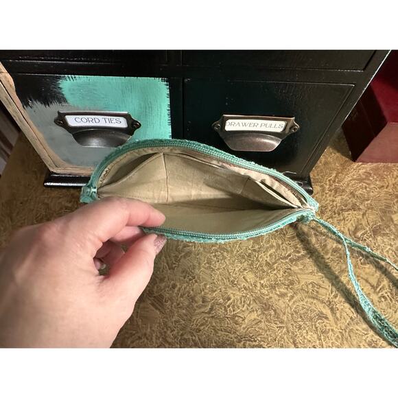 Up-cycled Taco Wallet with inside pockets - Picture 3 of 7